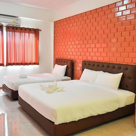 Bussarakam Place Hotel Chanthaburi Buitenkant foto