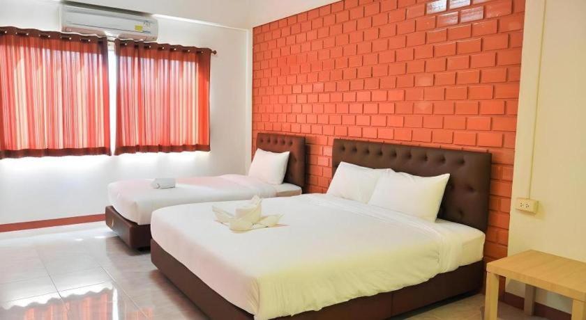 Bussarakam Place Hotel Chanthaburi Buitenkant foto