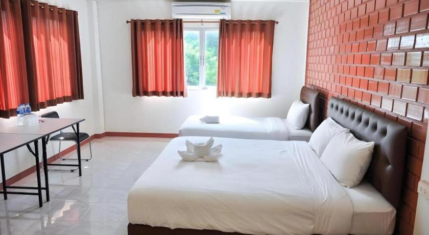 Bussarakam Place Hotel Chanthaburi Buitenkant foto